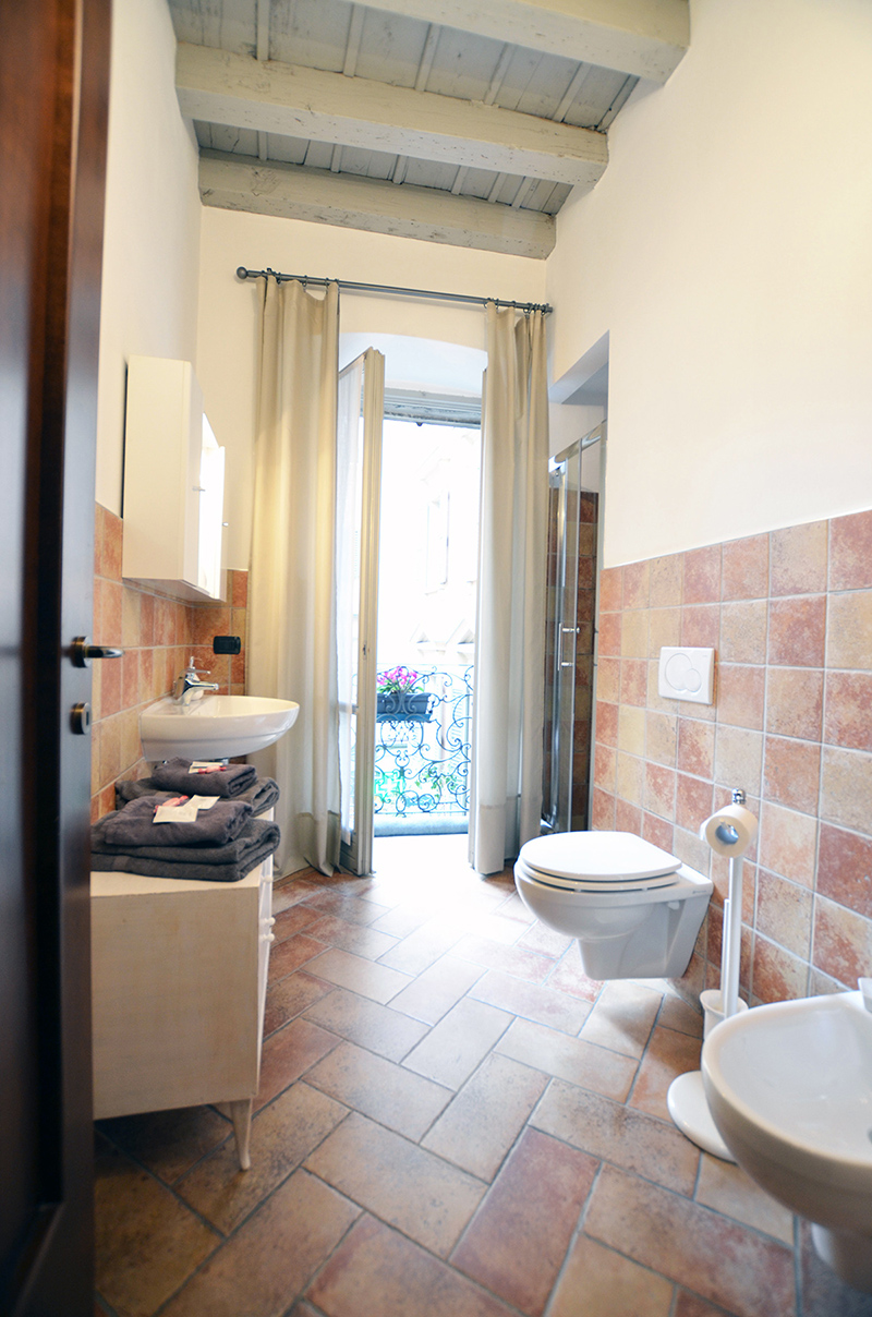 CAMERA 3 (18) CAMERA 3 (18)